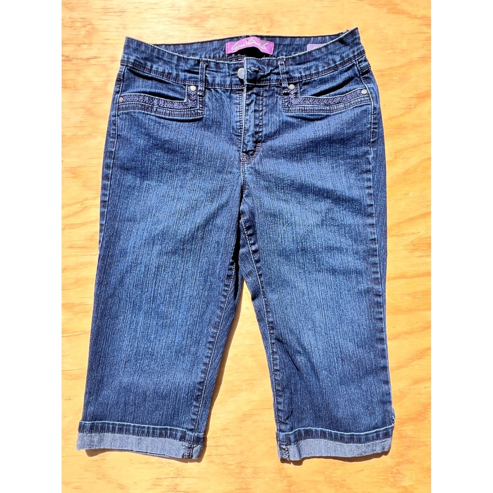 Gloria Vanderbilt Amanda Capri Jeans Dark Wash Embroidered Cuffed Denim Size 6